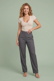 T-shirtmaille côtelée col V | Vue de face | Lounelle Paris