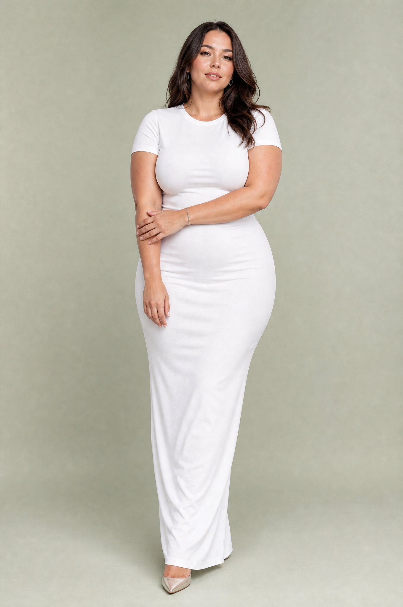 Robe longue moulante col rond | Porté sur une silhouette plus ronde | Lounelle Paris