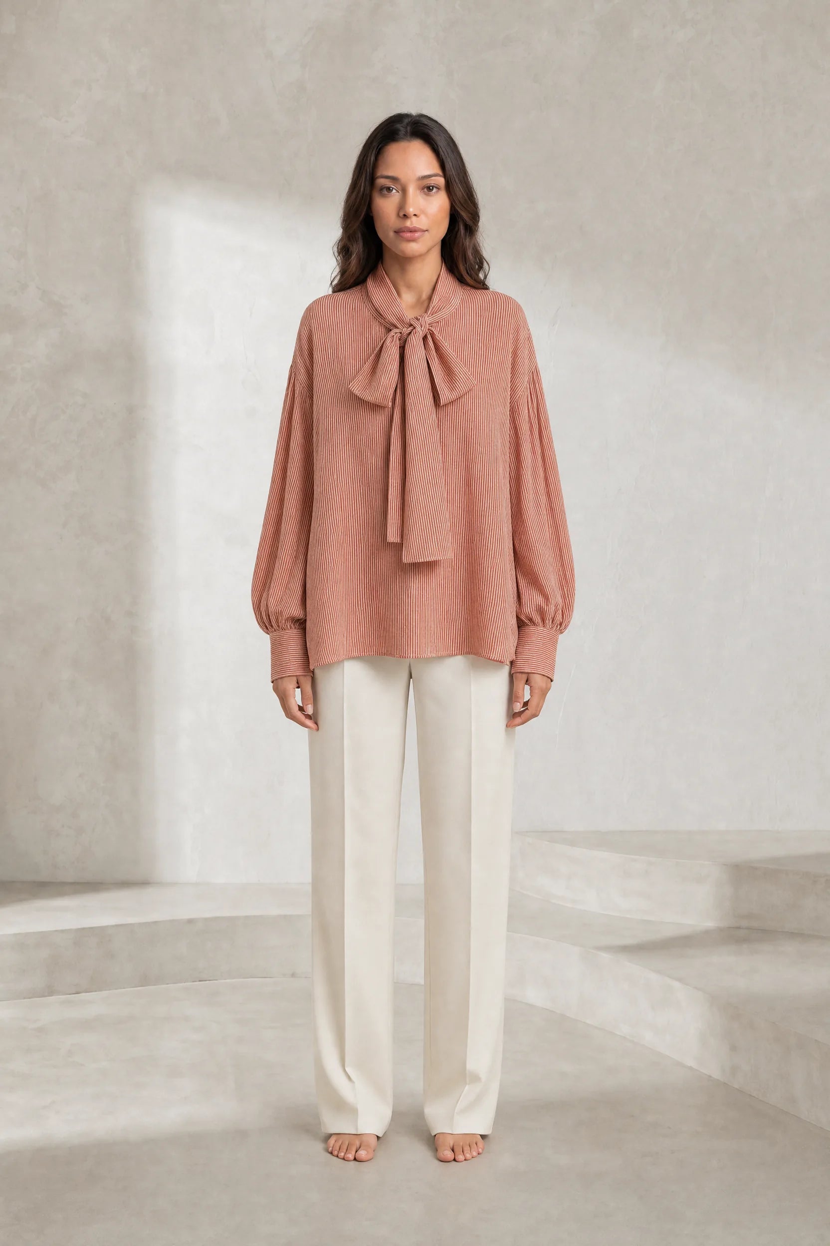 Blouse rouge orangée à rayures lavallière | Lounelle Paris