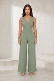 Combinaison verte col V taille smockée | Lounelle Paris