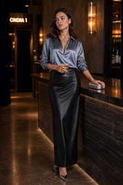 Chemise fluide col V | Deuxième photo lifestyle | Lounelle Paris