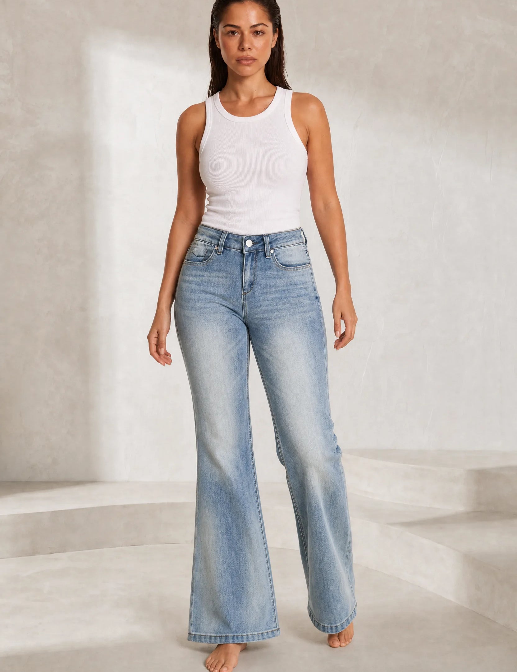 Jean bleu délavé coupe évasée | Lounelle Paris