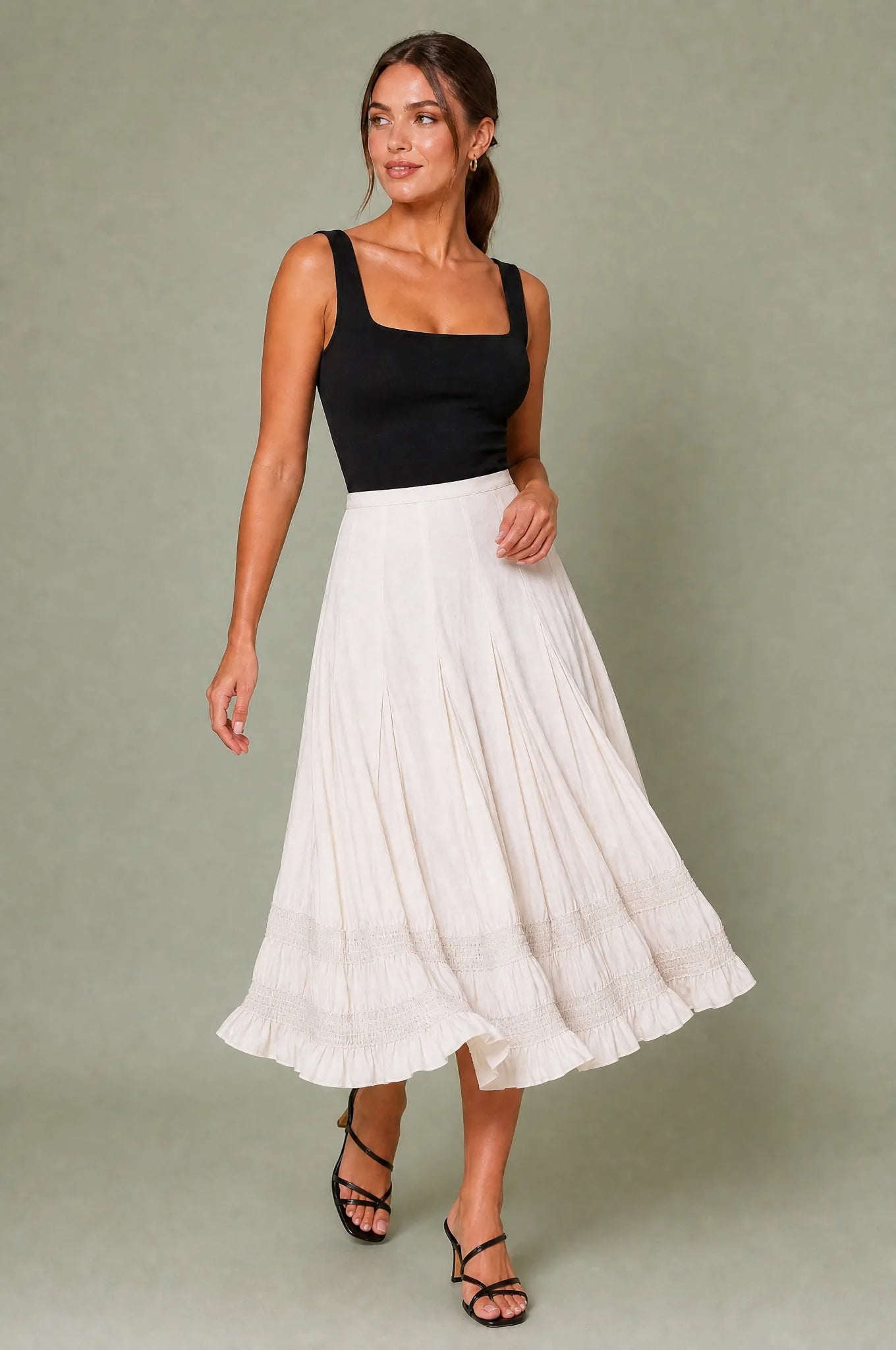 Jupe midi écrue ample à volants | Vue en mouvement | Lounelle Paris