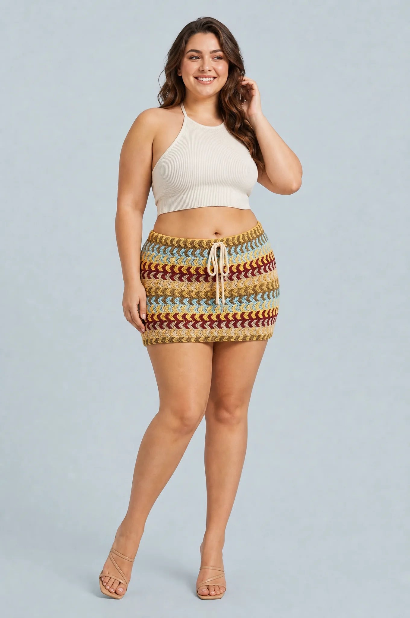 Mini jupe moulante à rayures | Porté sur une silhouette plus ronde | Lounelle Paris