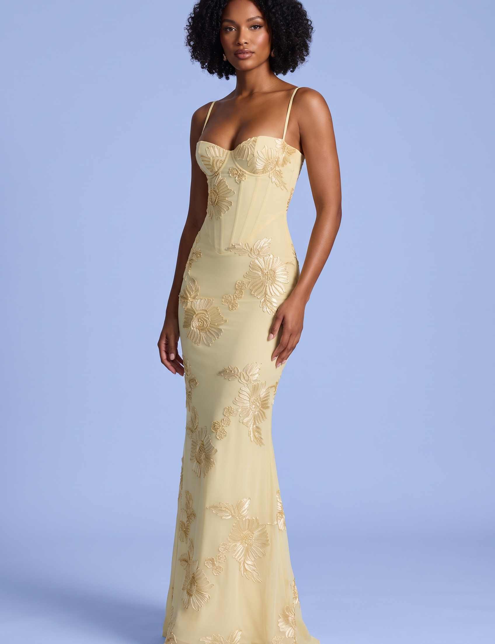 Robe longue jaune à broderies florales | Vue de face | Lounelle Paris