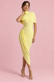 Robe midi asymétrique jaune à cape torsadée | Vue de face | Lounelle Paris
