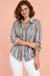 Chemise oversize bleue à imprimé cachemire | Porté sur une autre silhouette | Lounelle Paris
