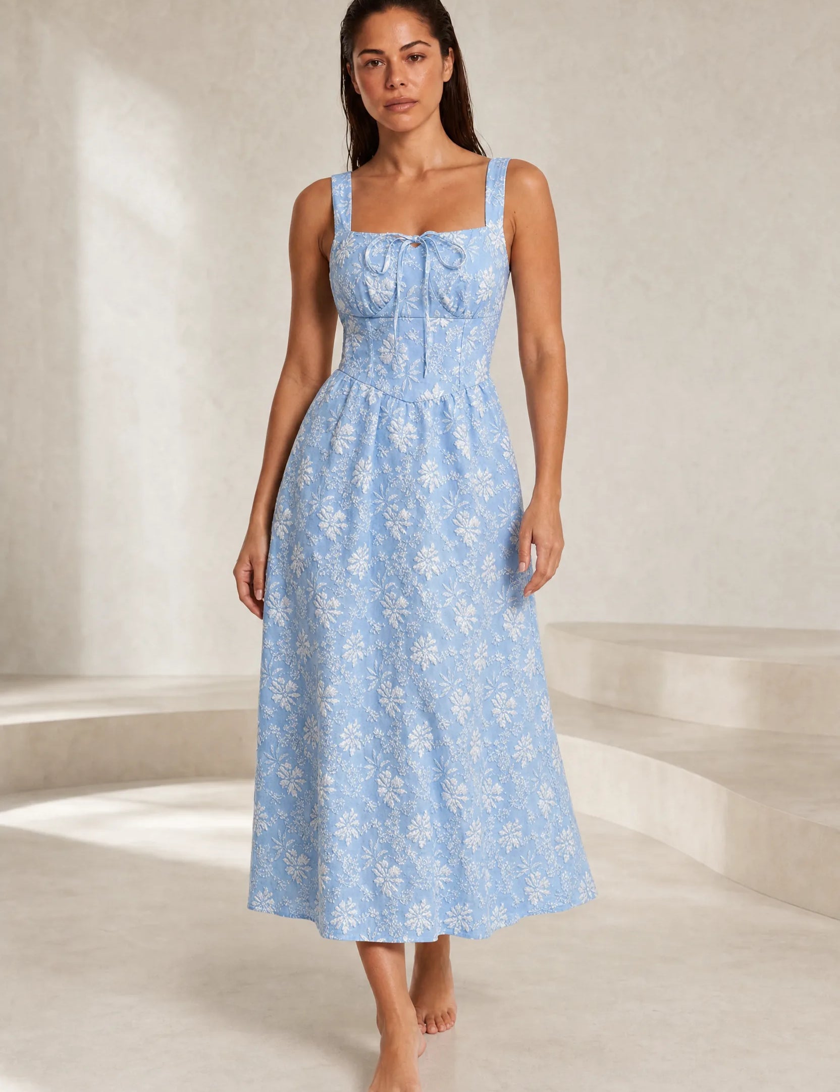 Robe longue bleue encolure carrée dos smocké | Lounelle Paris
