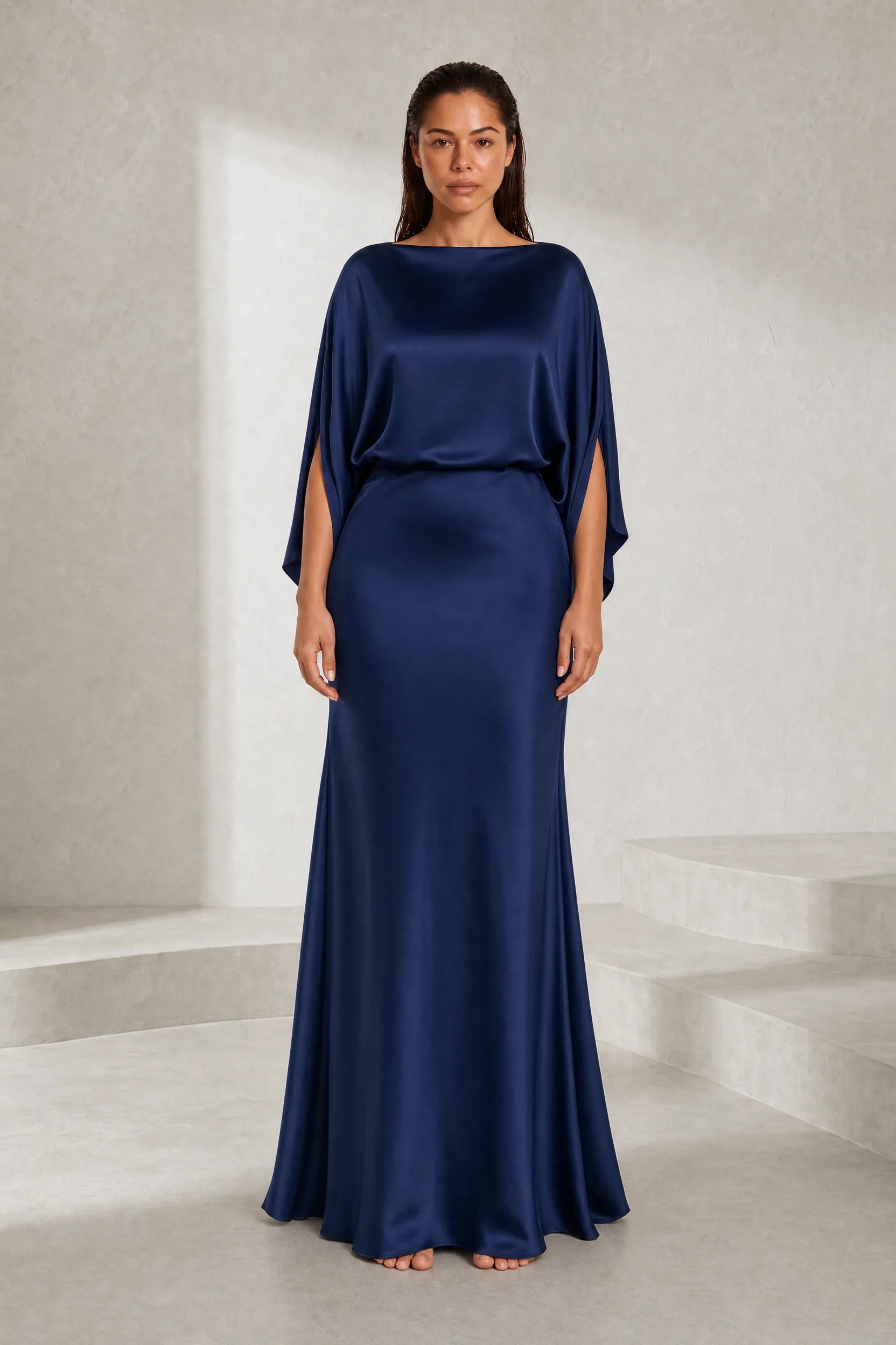 Robe longue satinée encolure bateau | Lounelle Paris