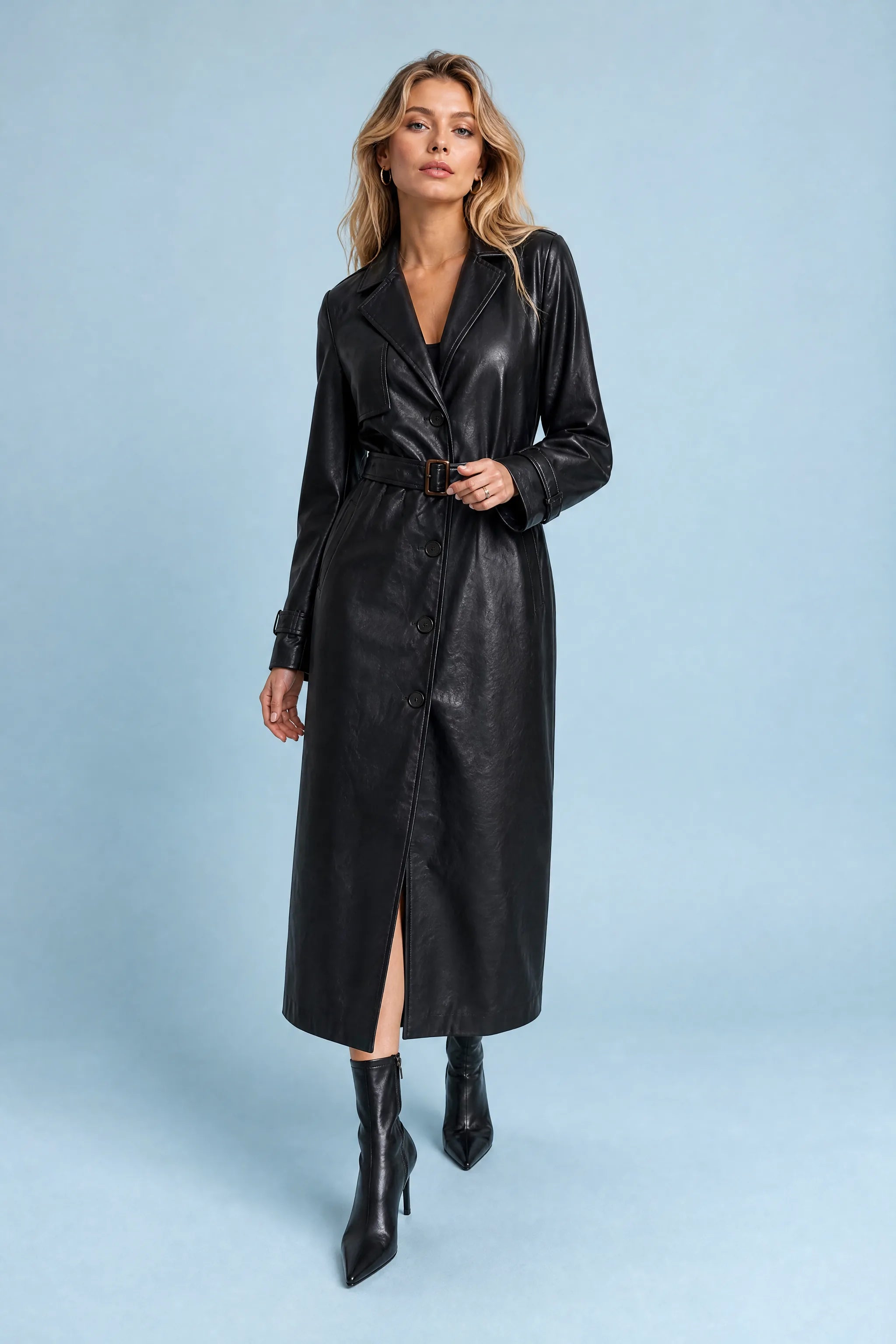 Trench long noir effet cuir | Vue de face | Lounelle Paris